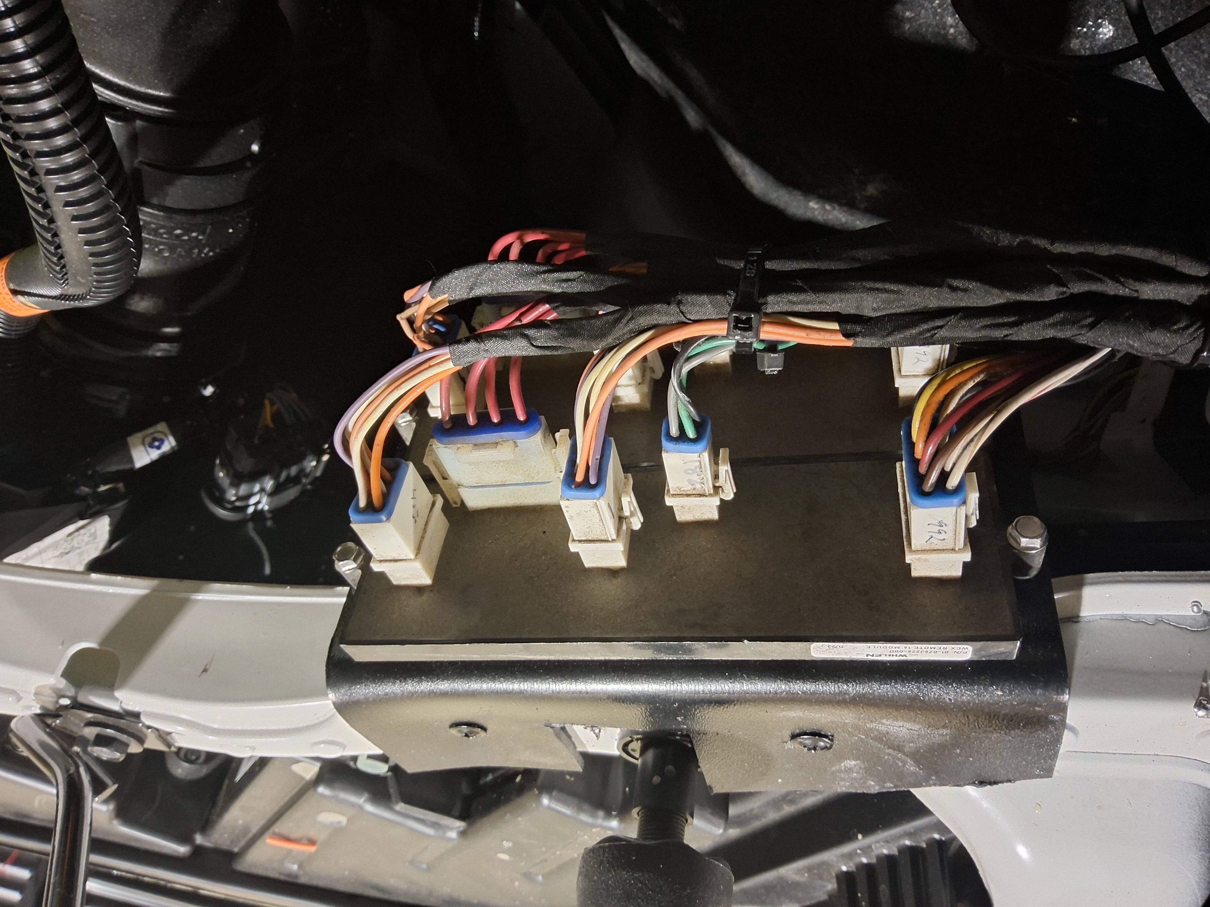 Dashcam and fleet tracking hardware integration